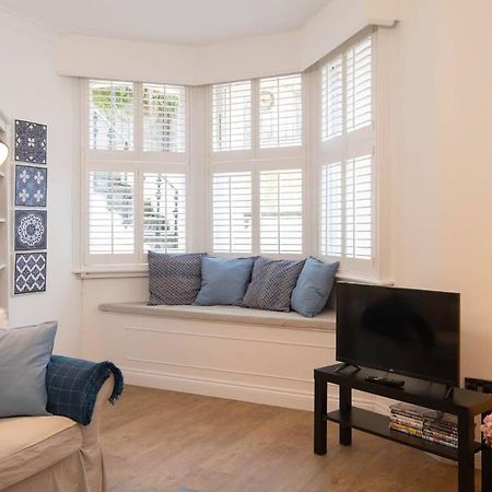 Stylish Apartment Close To The Sea Brighton Bagian luar foto