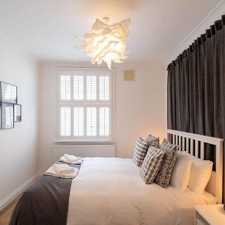 Stylish Apartment Close To The Sea Brighton Bagian luar foto