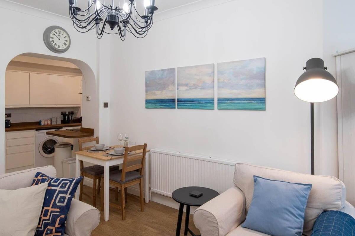 Stylish Apartment Close To The Sea Brighton Bagian luar foto