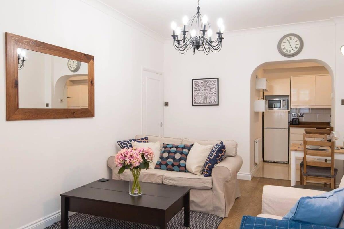 Stylish Apartment Close To The Sea Brighton Bagian luar foto